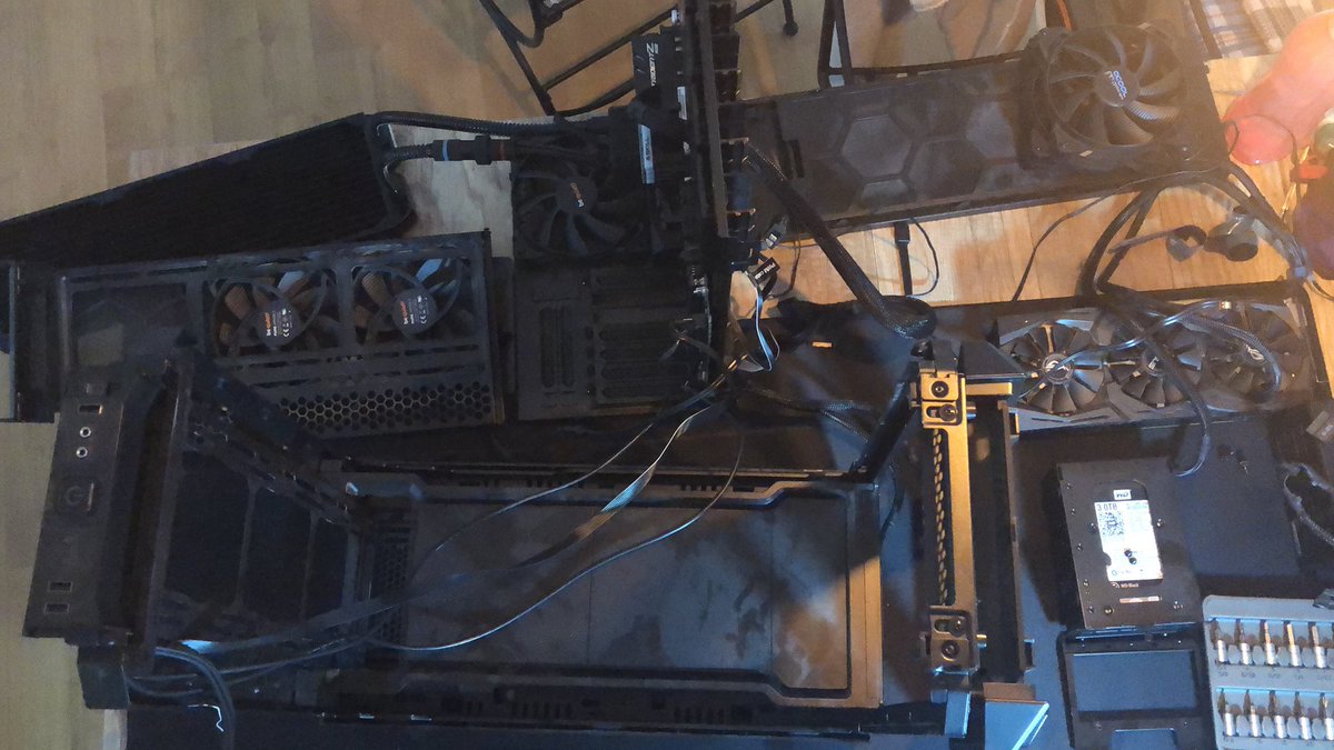 der3ste's tweet image. Werde heute wohl erst später streamen. Bin gerade dabei mein Gehäuse zu Swappen. Damit das Fenster auf der anderen Seite demnächst ist.

#streaming #twitchlive #kleinestreamer #kleinerstreamer #twitchdeutschland #twitchde #germanstreamer #germanmediart #streamacademyrt