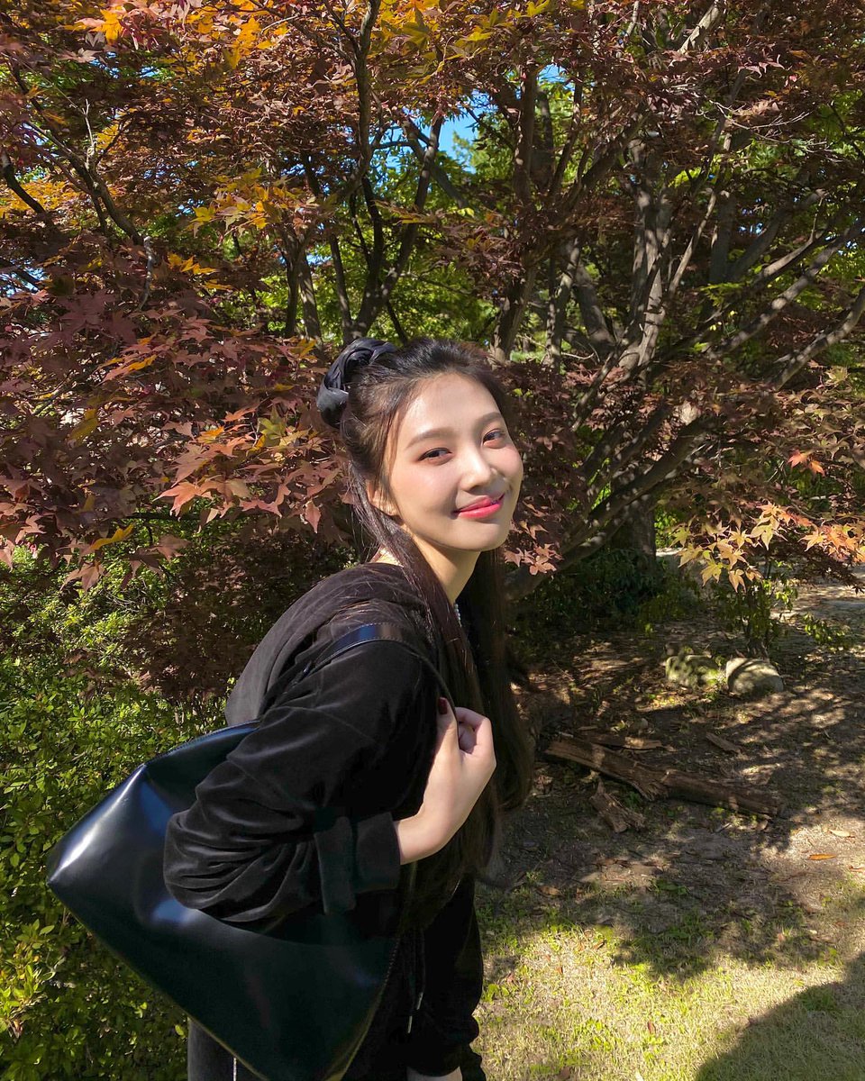 joypics's tweet photo. four seasons https://t.co/4awhVbNrLh