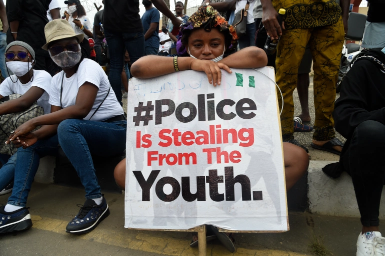 AJENews's tweet photo. ‘Enough is enough’: Nigerians demand SARS police unit scrapped https://t.co/IqRpbXuOyJ https://t.co/FsVVEOiQe3