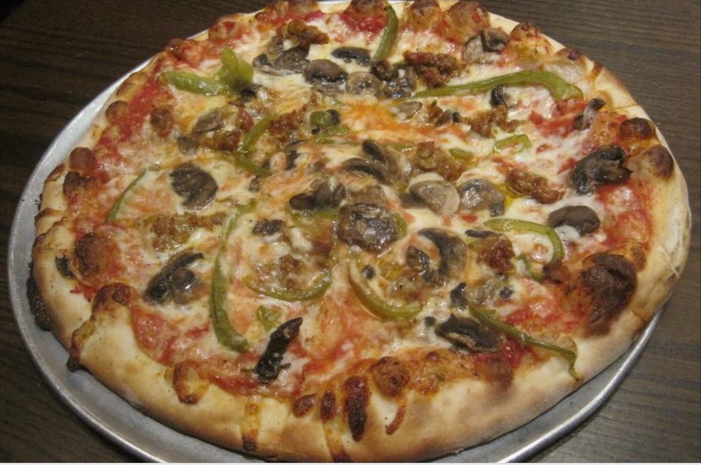 Wonder_Bar's tweet photo. Give in to your Wonder Bar cravings today! 🙂
.
Dine-In Open
Wednesday-Thursday from 12 p.m. to 7 p.m and
 Friday-Saturday 12pm-8pm
.
Call: 508-752-9909
.
.
#Worcester #MA #WorcesterEats #MAEats #Yum #Cheese https://t.co/dZcwdkTVCo
