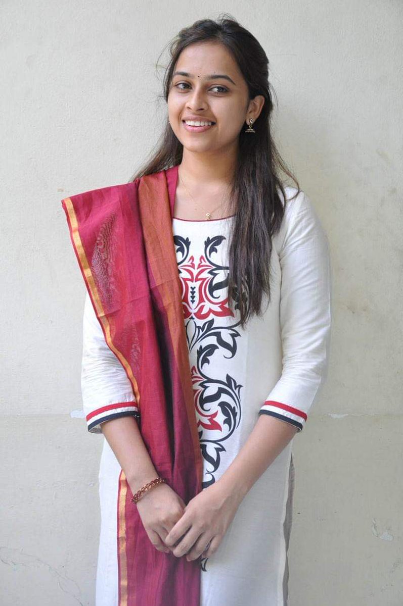 VersatileMedia_'s tweet photo. Simple ❤️ and Sweet 😍 @SDsridivya

#SriDivya

@spp_media @PRO_Priya https://t.co/PkgOsPnrq8