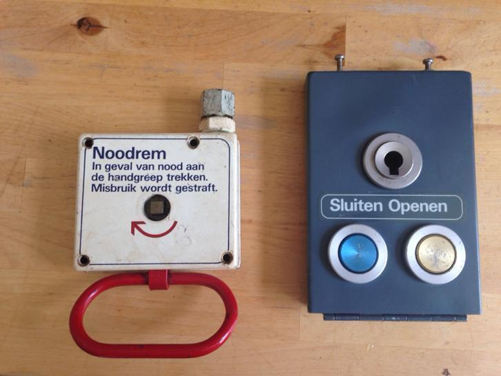 Scholen Veilig (Safe Schools) (@sdicht) on Twitter photo 🆘NU is het klaar.
Hoeveel doden moeten er vallen, hoeveel (ook blijvende) gezondheidsschade moeten we nog oplopen?
Trek aan die noodrem en druk op sluiten <a href="/MinPres/">Dick Schoof</a> <a href="/RIVM_vDissel/">Jaap van Dissel</a> <a href="/hugodejonge/">Hugo de Jonge</a> <a href="/arieslob/">Arie Slob</a> en iedereen die erbij kan!
#scholendicht tot #scholenveilig open kunnen. 🆘NU is het klaar.
Hoeveel doden moeten er vallen, hoeveel (ook blijvende) gezondheidsschade moeten we nog oplopen?
Trek aan die noodrem en druk op sluiten <a href="/MinPres/">Dick Schoof</a> <a href="/RIVM_vDissel/">Jaap van Dissel</a> <a href="/hugodejonge/">Hugo de Jonge</a> <a href="/arieslob/">Arie Slob</a> en iedereen die erbij kan!
#scholendicht tot #scholenveilig open kunnen.