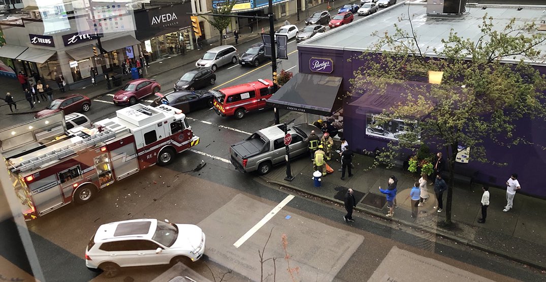 Remember everyone:Whether pedestrian, driver, or cyclist, safety in our public spaces is a shared responsibility. #VisionZero  #ZeroVision  #SharedResponsibility  #CarCulture  https://twitter.com/DailyHiveVan/status/1314742359918174211