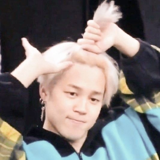 * gonna tie my hair *