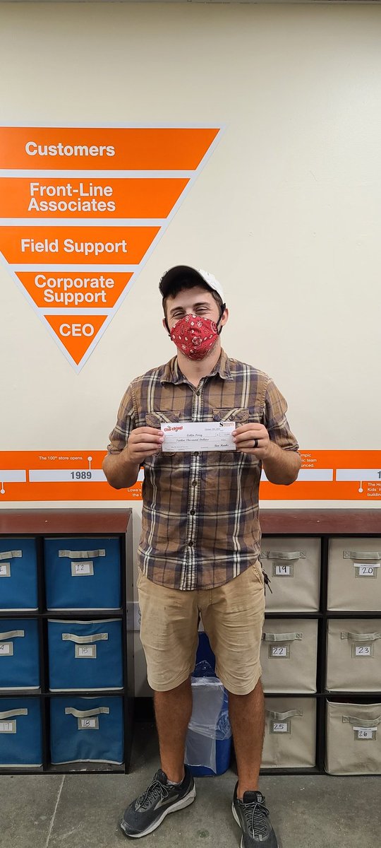 Shout out to the best mower sales man at Georgetown. Sold two zero turns in one hour for a total of $12k dollars. Collin Perry keep it up!