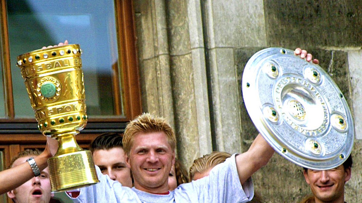 Dans la foulée il remporte la Pokal et la Bundesliga, qui sera suivi par la coupe internationale. Effenberg inscrit son nom dans l’histoire du FC Bayern München. Gravé.