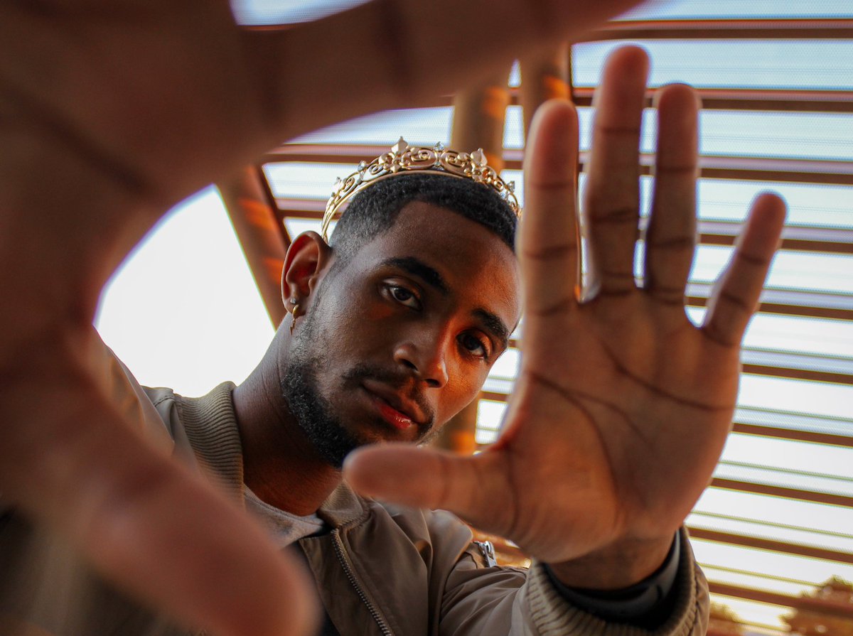 PerfectFramed's tweet image. How It Started.           How It’s Going.