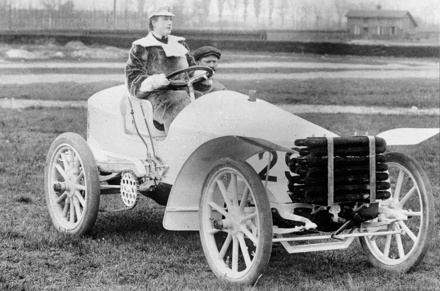 After the scandal, Camille devoted herself to motorcar racing and became known in the press by the sobriquets l'Amazone and la Walkyrie de la Mécanique (Valkyrie of the motor car).