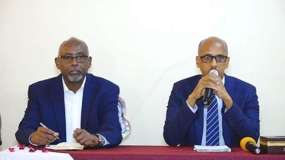 oladmohamed's tweet photo. #THREAD
A raging debate within Somalis, and many have been asking my thoughts, is ‘where is ONLF’? What’re their positions on the current political crisis in #Ethiopia? Why are they silent on the difficulties faced by their most important allies; #OLF, #OFC &amp; so on? @ONLFofficial https://t.co/W9mYjavJBo