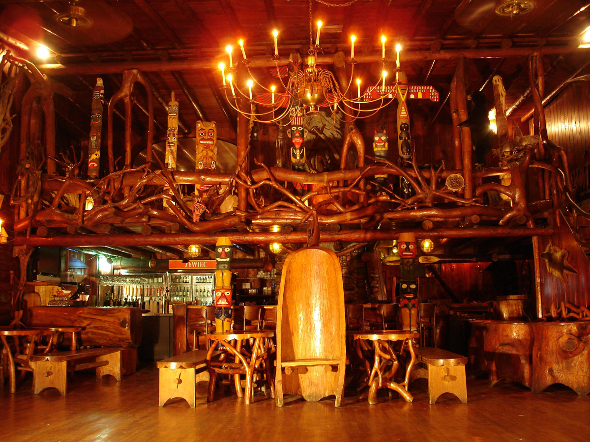 PetoskeyArea's tweet image. #NationalPierogiDay is going on today. Get your fix at @legsinn on the #TunnelofTrees in Cross Village.