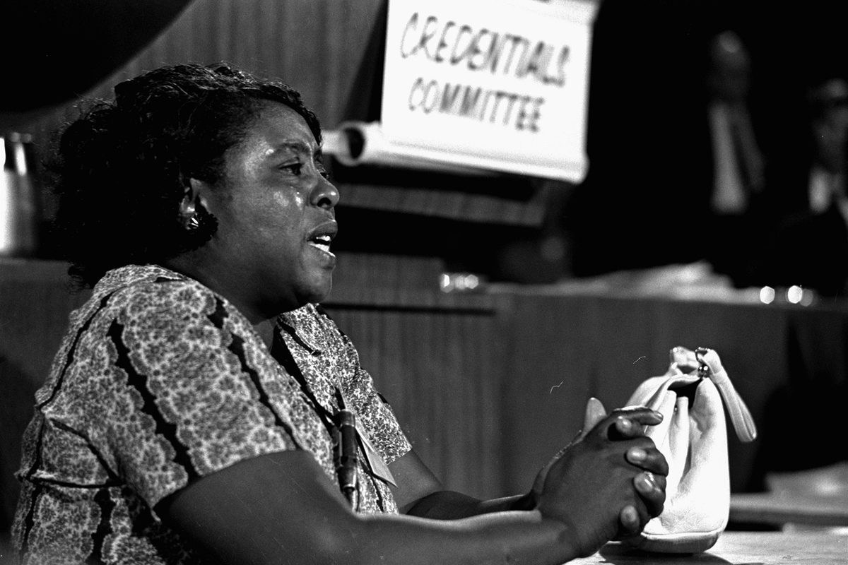 Hamer was integral in organizing Freedom Summer, a campaign led by  @SNCCDigital in which students and local residents registered Black citizens in Mississippi to vote. In her iconic 1964 speech, she recounted violence she faced and challenged America to progress. (2/7)