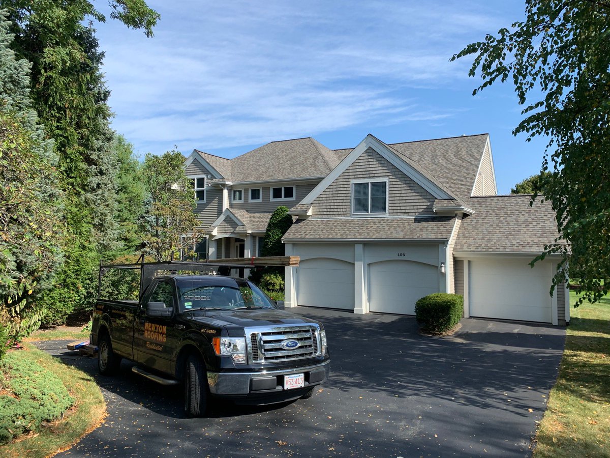 newton_roofing's tweet photo. Another great job done by. Newton Roofing Residential. Newton, Ma.
#womeninconstruction #workinginnewtonma #newtonroofingresidential #womenbussinessowner #womeninroofing #roofininma #newtonroofing #Newton #asphaltshingles #rubberroofing #msroof #wellcoveryou https://t.co/FSTUmlfzUC