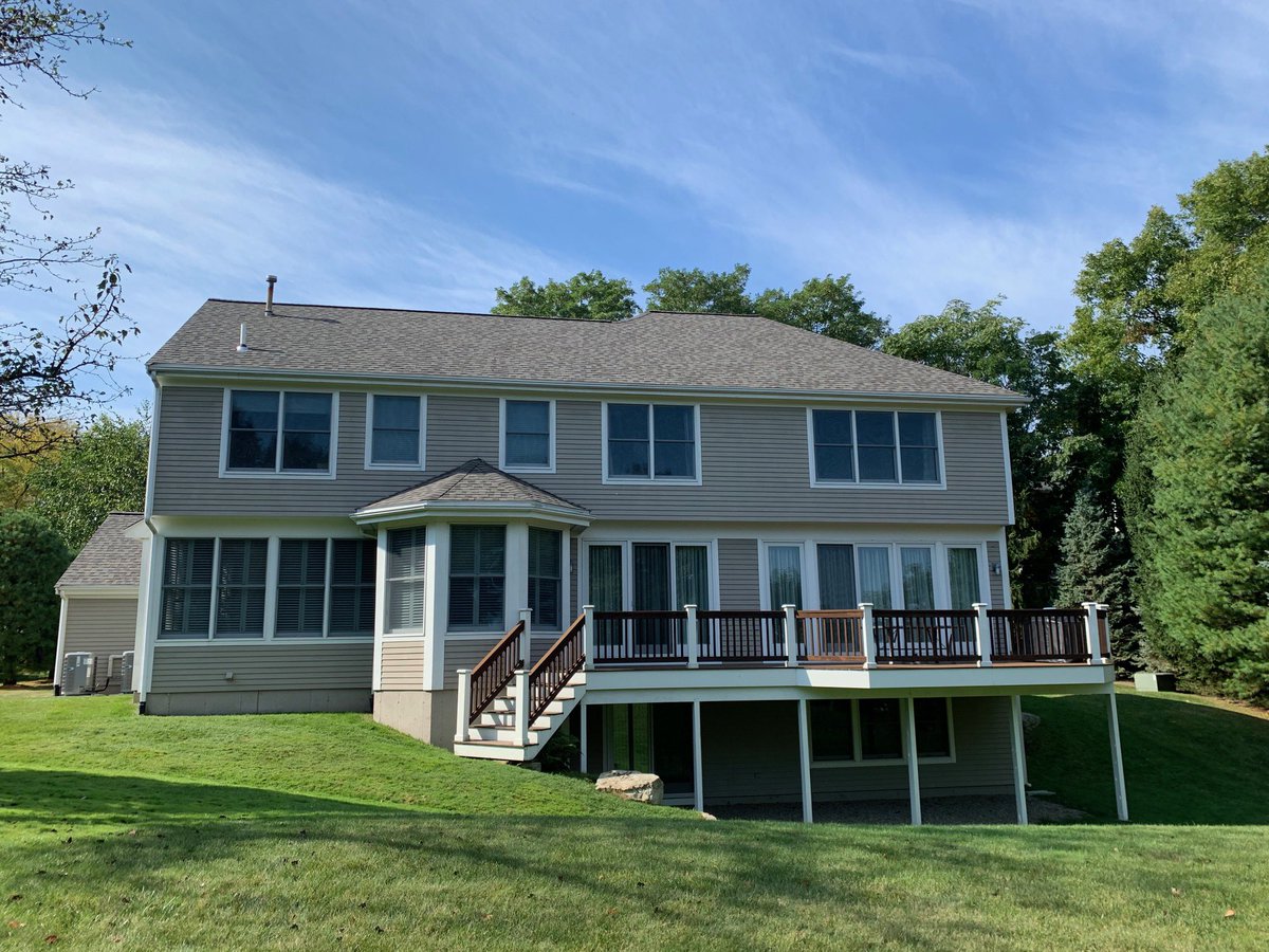 newton_roofing's tweet photo. Another great job done by. Newton Roofing Residential. Newton, Ma.
#womeninconstruction #workinginnewtonma #newtonroofingresidential #womenbussinessowner #womeninroofing #roofininma #newtonroofing #Newton #asphaltshingles #rubberroofing #msroof #wellcoveryou https://t.co/FSTUmlfzUC