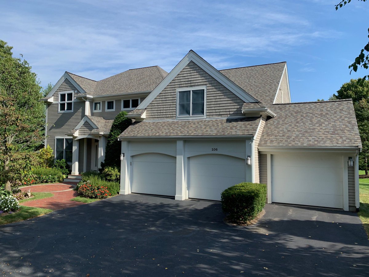 Another great job done by. Newton Roofing Residential. Newton, Ma.
#womeninconstruction #workinginnewtonma #newtonroofingresidential #womenbussinessowner #womeninroofing #roofininma #newtonroofing #Newton #asphaltshingles #rubberroofing #msroof #wellcoveryou