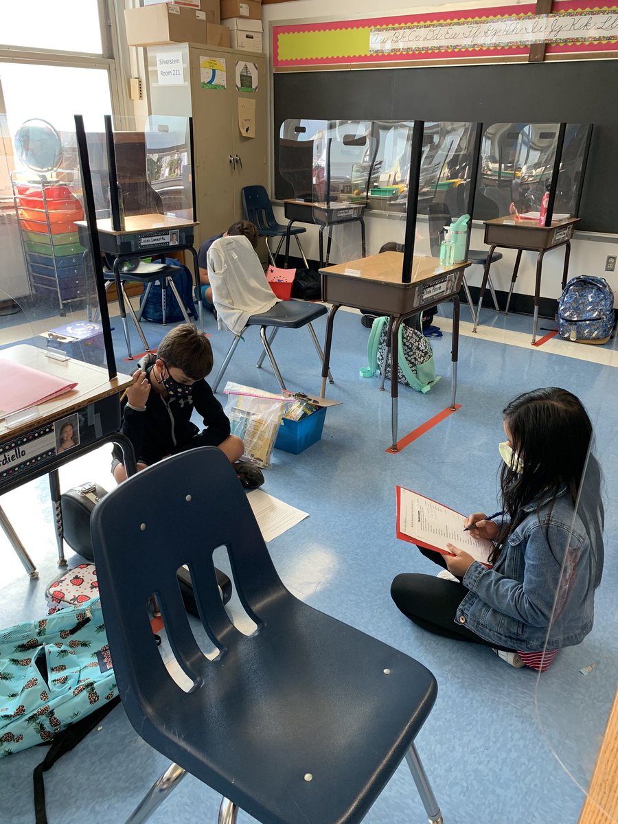mrslsilverstein's tweet photo. @OSchool4 Fifth Grade Science: Are the woods ecosystem organisms consumers, producers or decomposers? How many food chains can be made? Part 1 https://t.co/66G584i4uO