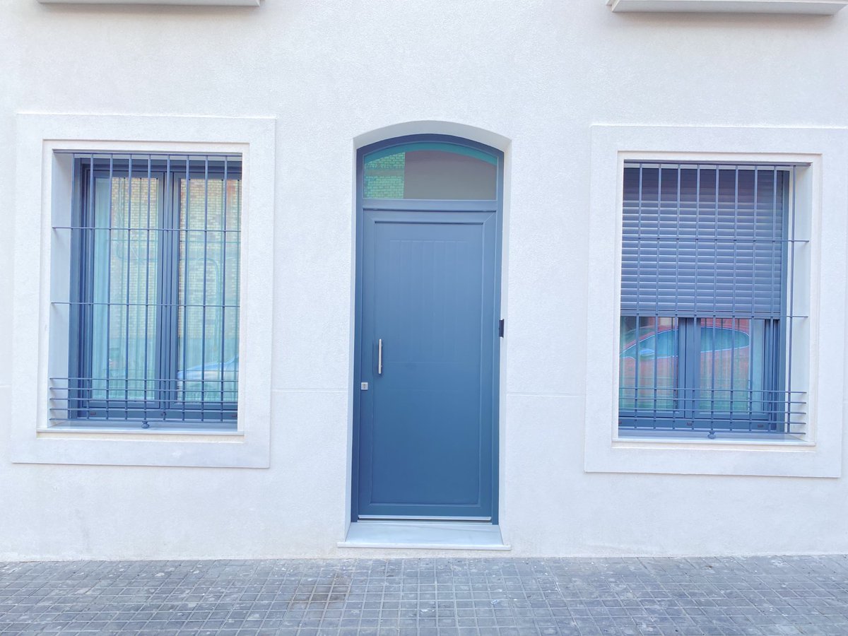 VELAVENTANAS's tweet photo. El aislamiento térmico y acústico que tu familia se merece. La seguridad y la luz de Vela Ventanas. 😍👨👩👧👦🐕🐈
#VelaVentanas#Topqualitywindows #TopJoin #topcolors #VentanasSeguras #Doors #Windows https://t.co/m3gl9UqZ3c
