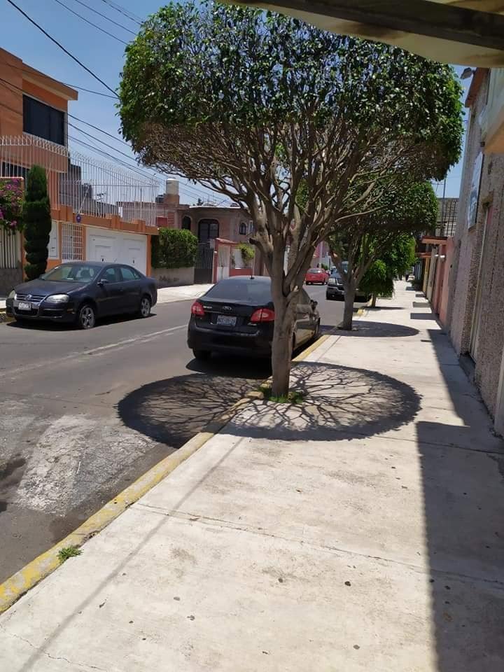 Cuando pones el bloque 3d justo arriba del 2d