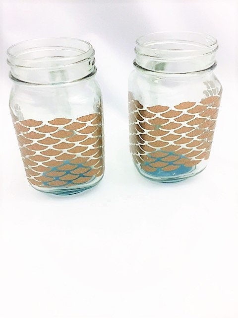 KraftyMcKrafter's tweet photo. Mermaid mason jar mug, Beach party glasses, Isolation birthday gift, Personalized party glasses https://t.co/N5fzmrACkO  #PersonalizedParty https://t.co/4O2bmfrqic