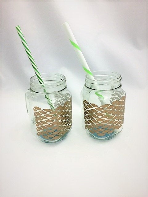 KraftyMcKrafter's tweet photo. Mermaid mason jar mug, Beach party glasses, Isolation birthday gift, Personalized party glasses https://t.co/N5fzmrACkO  #PersonalizedParty https://t.co/4O2bmfrqic