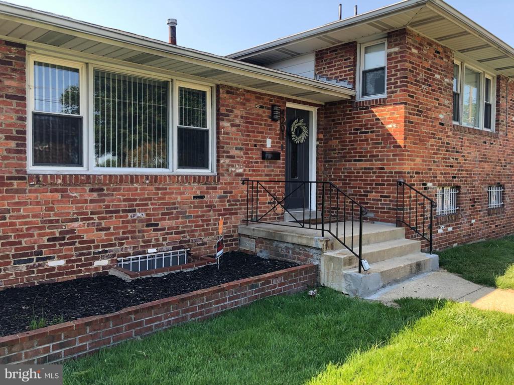 AngelSBrown's tweet photo. This home will wait for no one. Be the first to see it! #homesforsale #homeowner  https://t.co/z6YDJioXhB https://t.co/eQwZUkTjQz