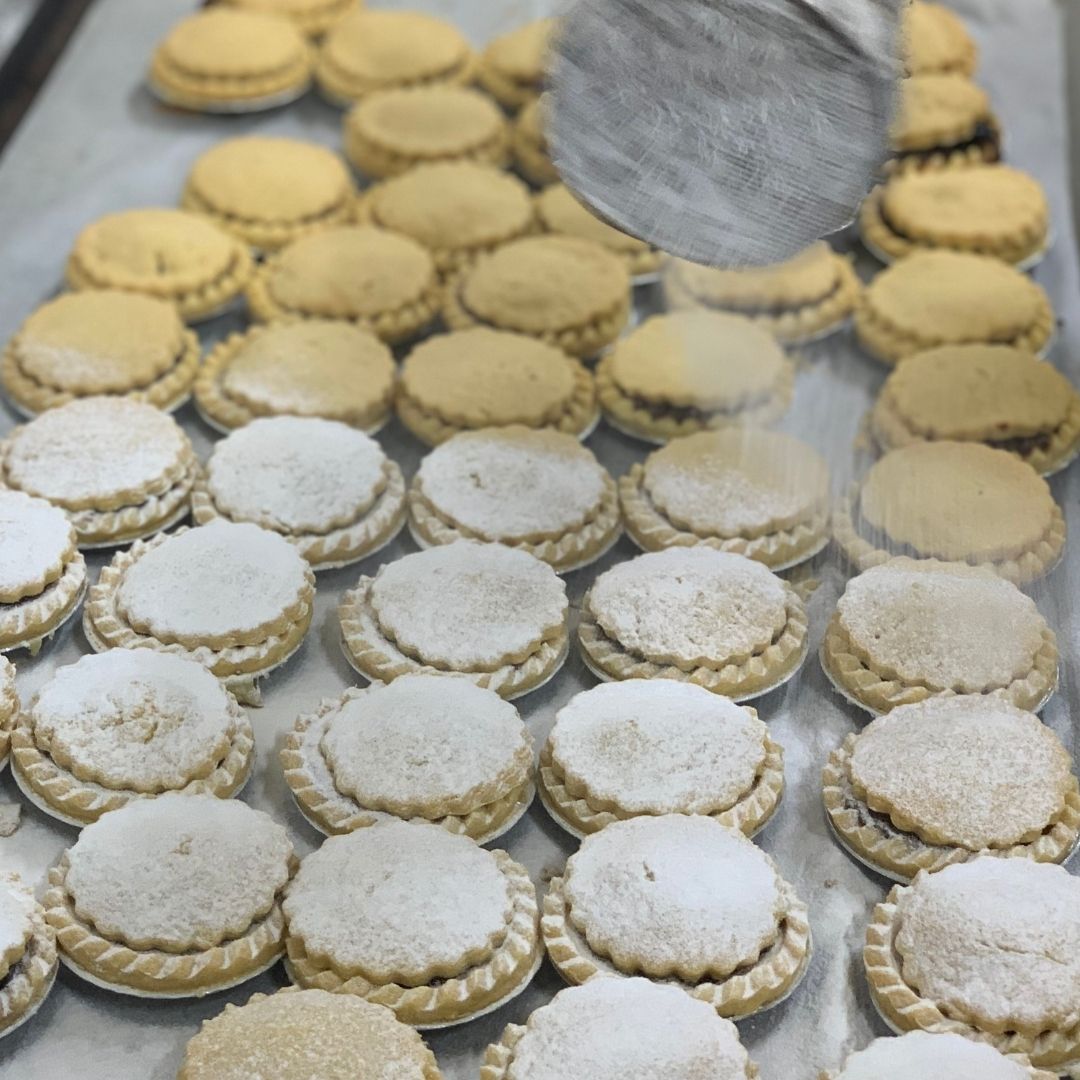 Roses The Bakers tweet media