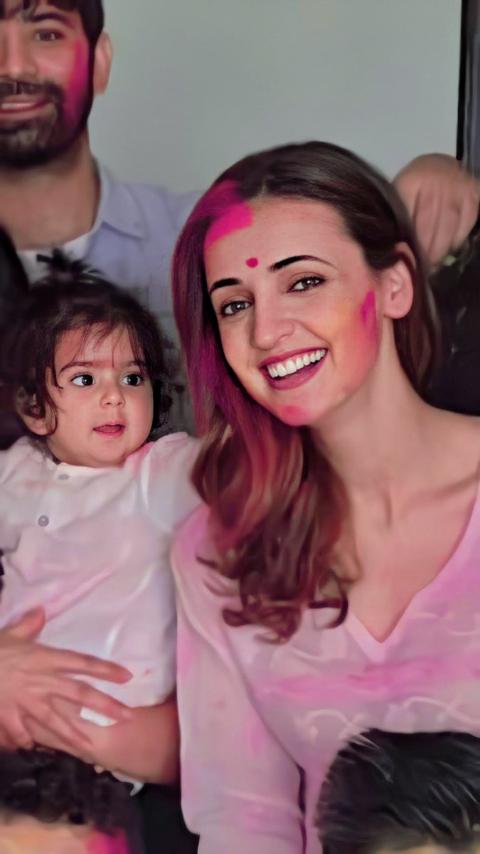 Teamsanaya1's tweet photo. A beautiful Masi 🥺💘 #SanayaIrani https://t.co/eETu7v14jO