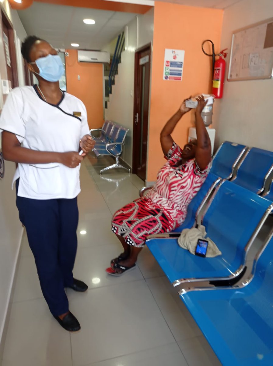 Blissmedical_'s tweet photo. “Customer Experience is how the customer feels about what you do.…It’s about delivering service so good it puts a smile on your customers’ faces.” @billqueseng Donation of free glucometres to our patients across the country. #CXWeek2020 #ChampioningCustomerConvenience @icx_kenya https://t.co/Ko0upWqaWH
