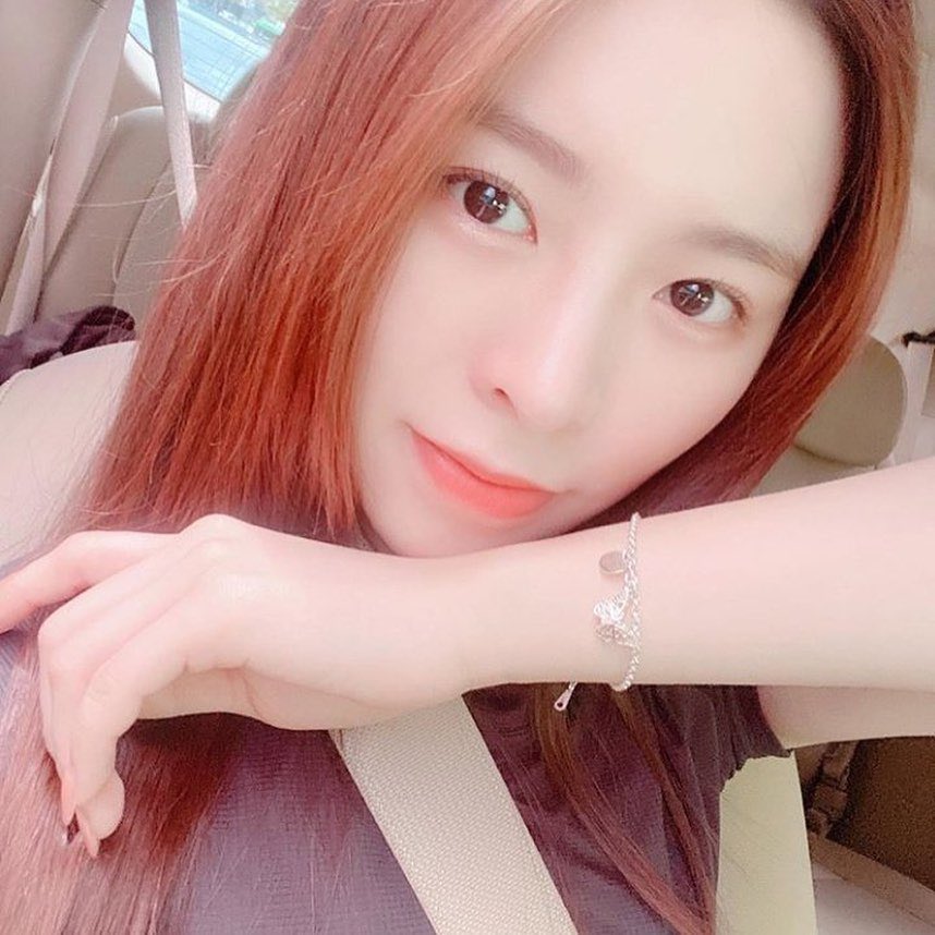 Arab_CLC's tweet photo. انستقرام | تحديث سورن : عندما تحصلين على الدعم من جميع فتياتك 🦋💜 شكرا جزيلا لكم @/cube_clc_official ✨
لاتنسوا ان تقوموا بالطلب المسبق لتتطابقوا معنا ٧ #RiseCollection
٨-١٠-٢٠٢٠ @CUBECLC https://t.co/cz53NlHCrY