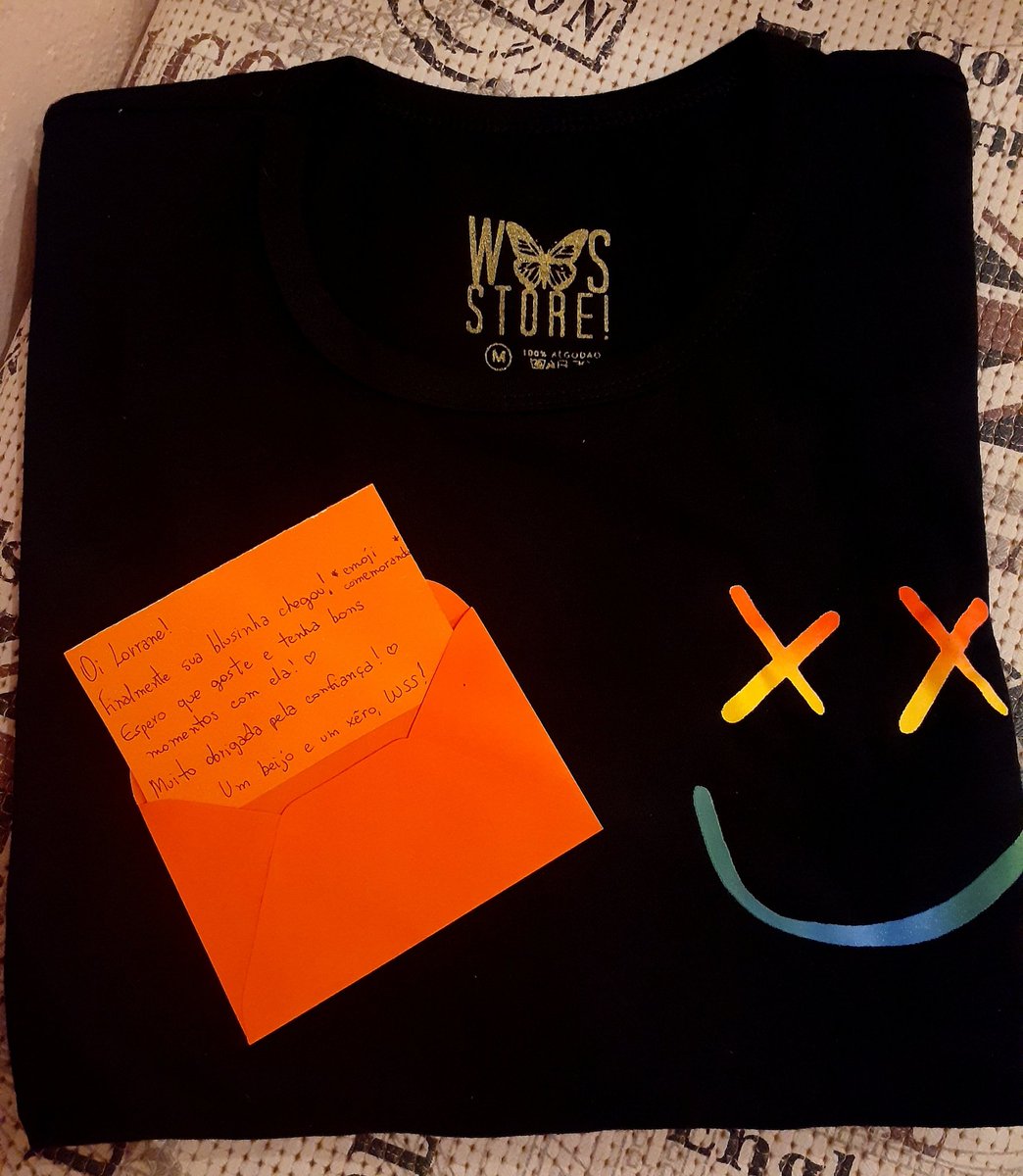 ORIENTWALLS's tweet photo. AAAAAAAAAAA MINHA BLUSINHA CHEGOU, obrigada pelo carinho @wsscombr eu amei!! ✨𝒆𝒔𝒑𝒆𝒓𝒂𝒏𝒅𝒐 𝒑𝒆𝒍𝒂 𝒅𝒐 𝒏𝒊𝒂𝒍𝒍✨ https://t.co/1A7Q8372qH