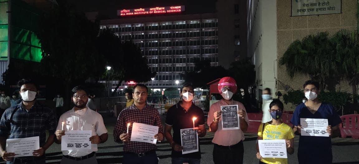 Doctors at AIIMS, New Delhi organised a candle march demanding #JusticeForHathrasVictim 
Medical fraternity stands with bereaved family and demand strictest punishment for the culprits 
#DoctorsDemandJustice #HathrasHorrorShocksIndia