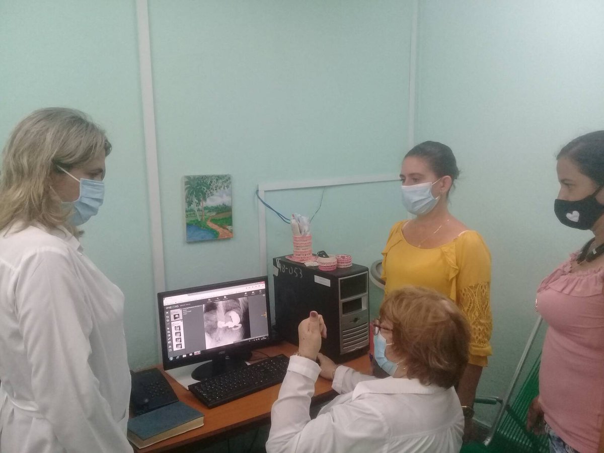 SaludDPinar's tweet photo. Hasta la sala especialidades pediátricas del Hospital Pediátrico Pepe Portilla #PinardelRío llega la Dra. Liliam León Subdirectora General de la @DPinardelrio para revisar el proceso de informatización del servicio. Mostrando resultados en el uso del rayos X digital y el Galen … https://t.co/C5JZbJPvB5