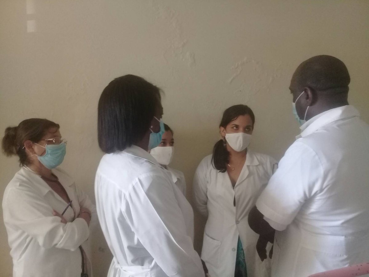 SaludDPinar's tweet photo. El Dr. Miguel Gómez Cruz Subdirector de Asistencia Médica de la @DPinardelrio constata el nivel de satisfacción de trabajadores y de las madres que hoy están con sus niños en el Hospital Pediátrico Pepe Portilla #PinardelRío #CubaPorLaVida @MarciaCobas @GeoPAlvarez https://t.co/aGxnOb0dGy