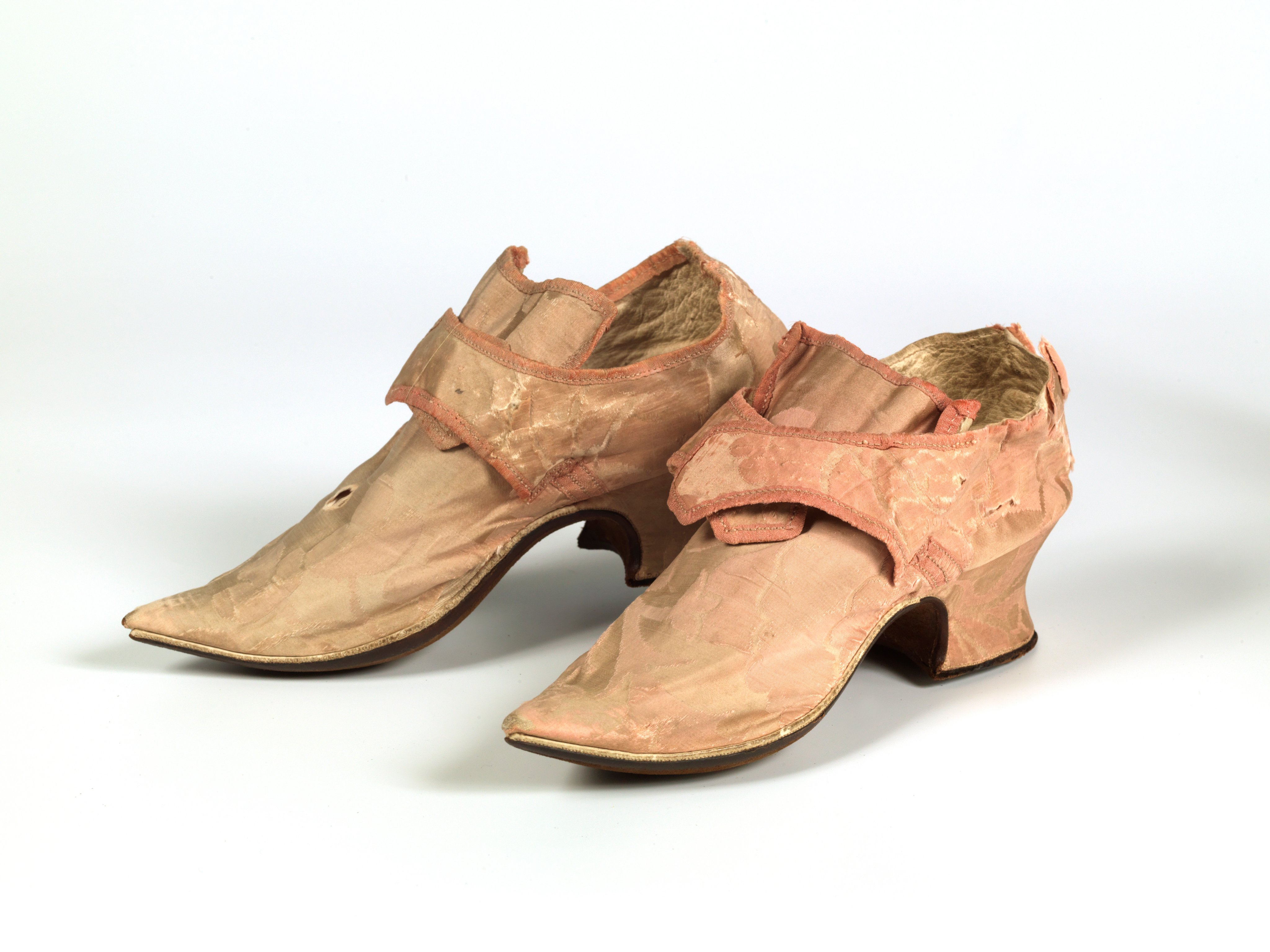 1600s shoes sales