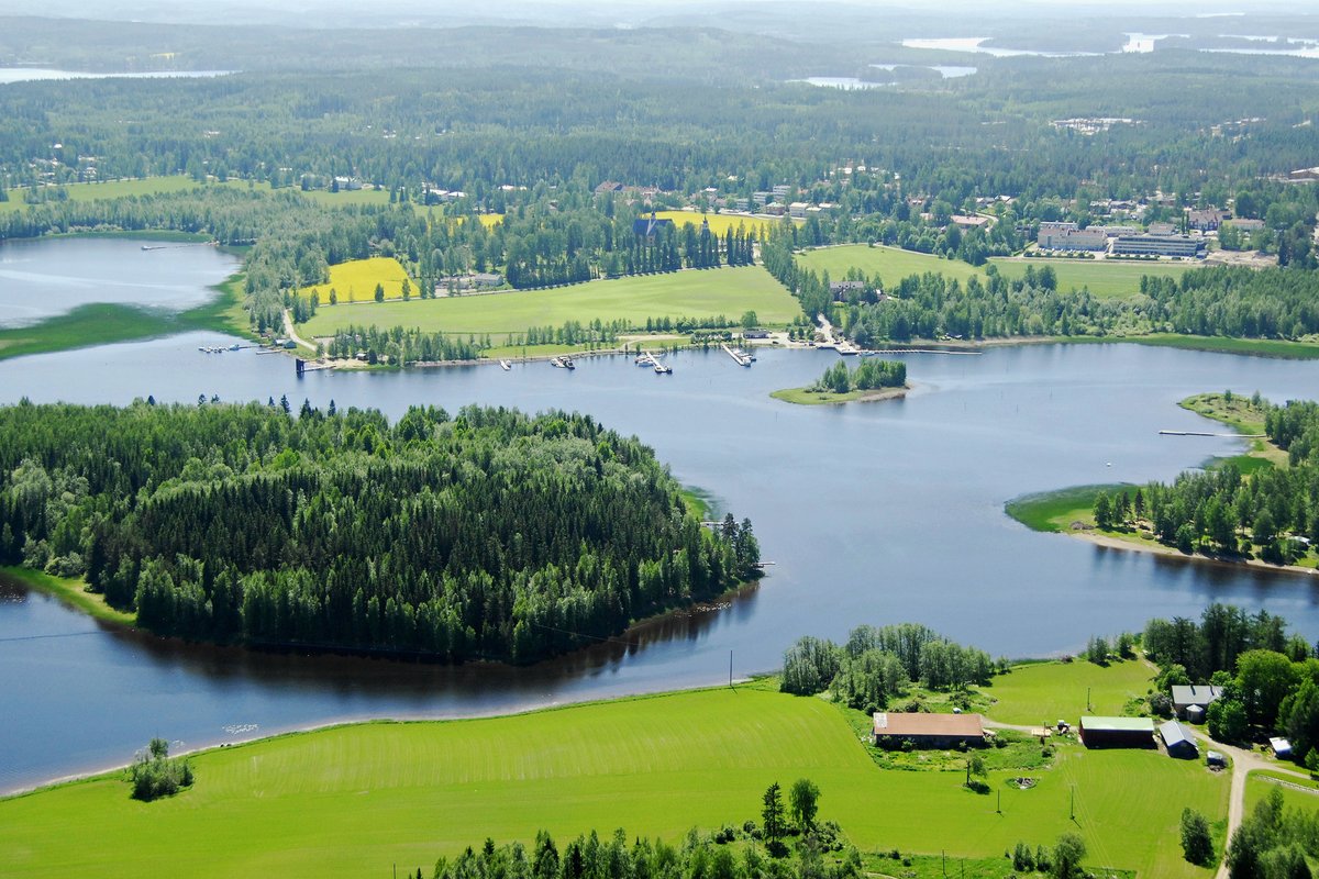 phoenixfm's tweet image. We've just had our furthest-ever FM listener confirmed, in Ruovesi, Finland!  He picked up Phoenix FM in July on a small portable radio during a period of unusual atmospheric activity known as Sporadic E.  Total distance 1139 miles/1834 km!