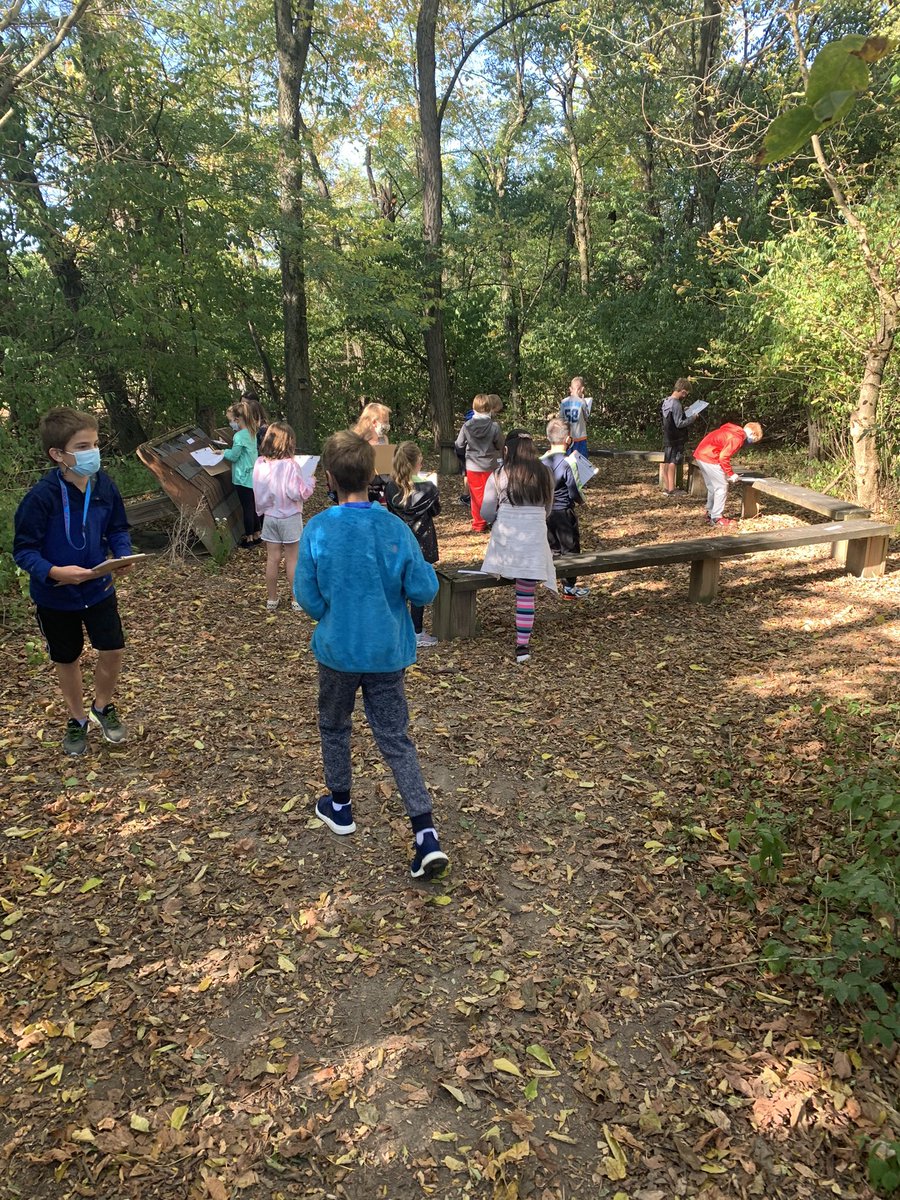 𝕄𝕣𝕤. 𝕄𝕒𝕟𝕝𝕖𝕪 tweet media