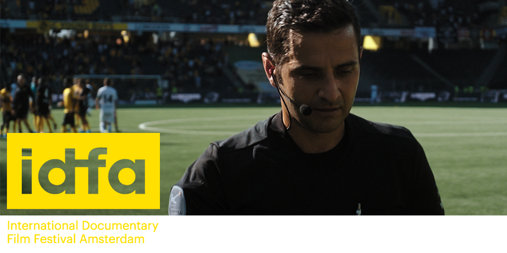 YAY! "Das Spiel" von Roman Hodel wird am diesjährigen @idfa  gezeigt! 🍾🥳

Mehr Infos unter: idfa.nl/en/film/de2b9e…