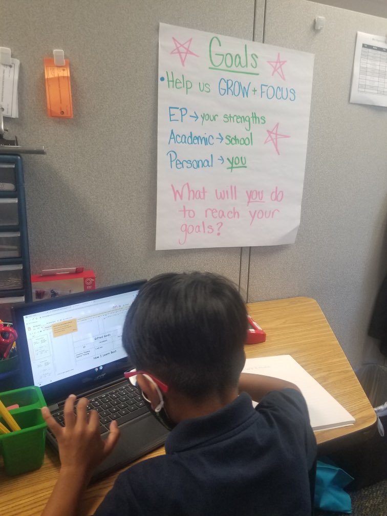 tampaheights305's tweet photo. Mrs. Negron uses Google Slides to have her Brick and Mortar and E-Learning gifted 1st and 2nd grade students set academic and personal goals. 🌏#TechnologyInUse #LeadershipSkills  #CareerReadiness @tampaheights305 @SDHCMagnet @HillsboroughSch @MagnetSchlsMSA @AddisonGDavis https://t.co/kYy8W4wkoR