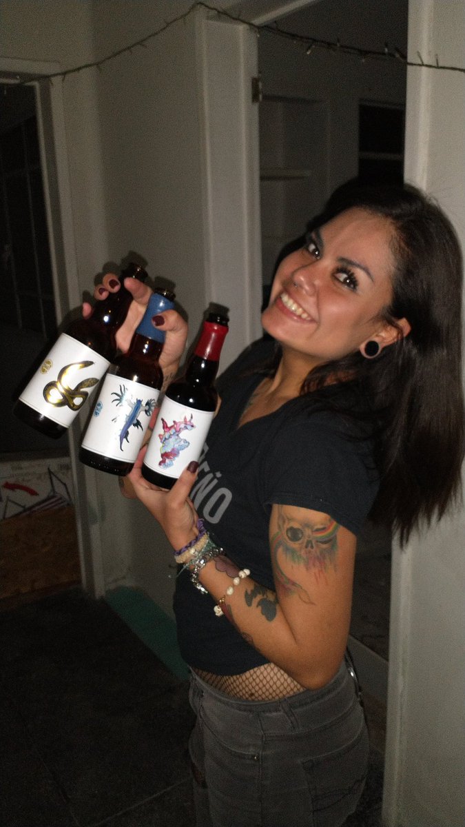 MeadandAle's tweet photo. Póker.
#Aguamala #CervezaArtesanal #Ale #CraftBeer #MeadAndAle https://t.co/6pGqvjCWSQ