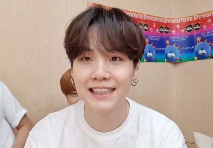 koofalling's tweet photo. i'm crying https://t.co/FGA1iRJJmd