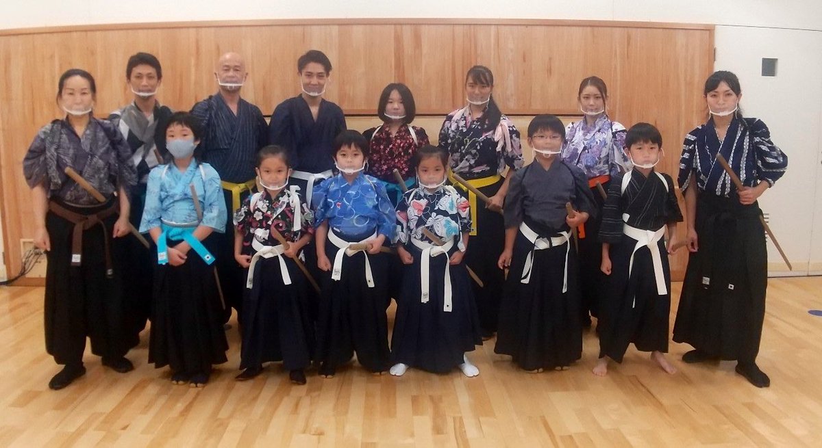 kengido_info's tweet image. 本日、ジュエリーキッズ剱伎道クラス
#恵比寿文化祭2020 の最終稽古でした。今年は開催も危ぶまれましたが、無事に本番を迎えられそうです。
今年は9人のサムライが出陣です!
🍁10/10(土)本番 12:05-12:20
@恵比寿ガーデンプレイス特設ステージ
#剱伎道
#ジュエリーキッズ
#殺陣
#SAMURAI