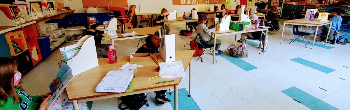 Didn't have DEAR Time on the schedule today. Ss noticed &amp; begged to squeeze it in, even just 10 minutes! I love their love of reading 📚 ❤ Lights off, book boxes out, Health work pushed to the side, for now, it's time to Drop Everything And Read. 
#kidlit #studentvoice <a href="/tdsb/">Toronto District School Board</a>