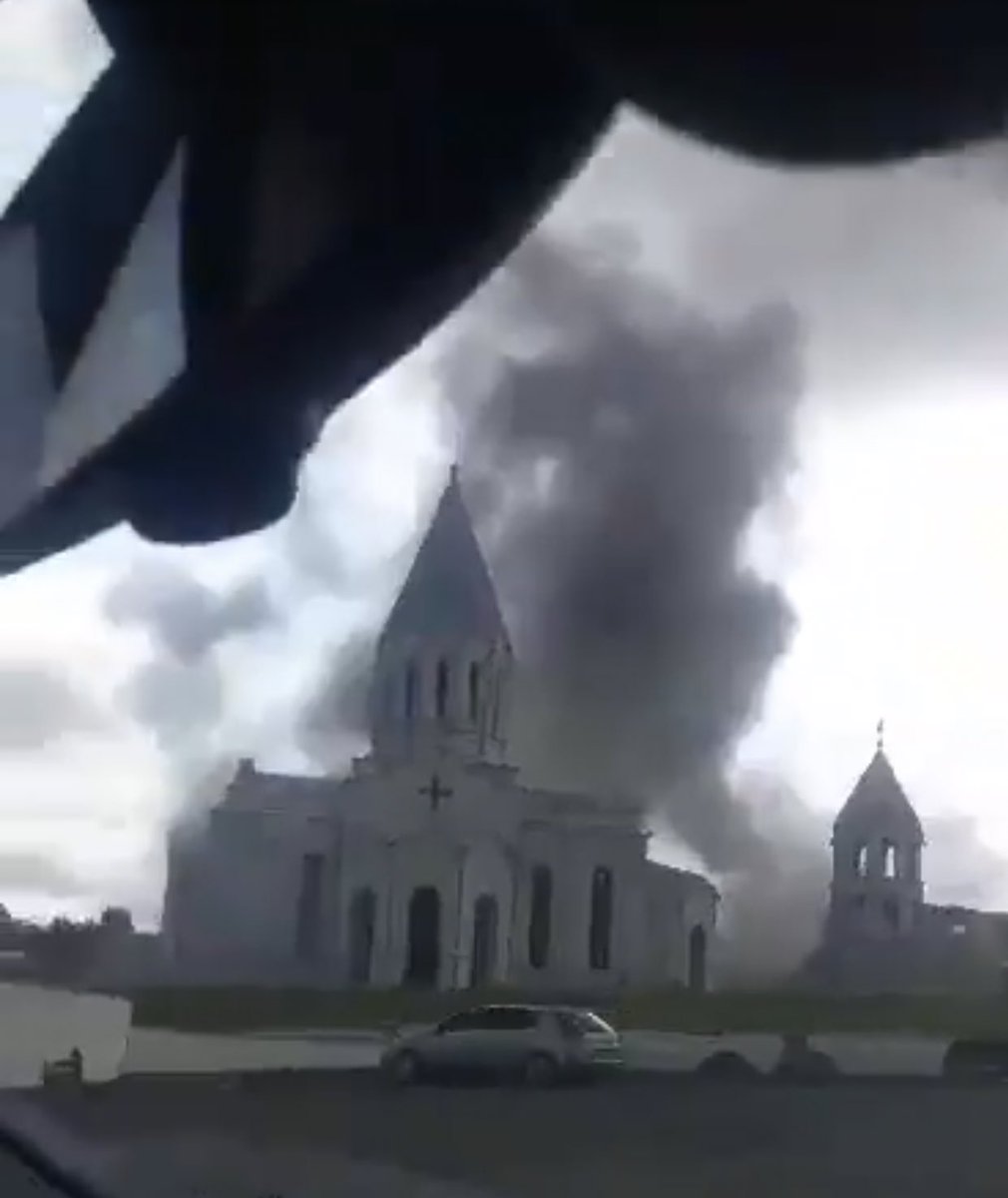 10 injured, including 3 journalists, during a second #Azerbaijani “double tap” strike on a 19th century cathedral in #Shushi.

The strikes were undoubtedly intentional. Azerbaijan hit the exact same spot twice in the span of several hours. No military targets nearby