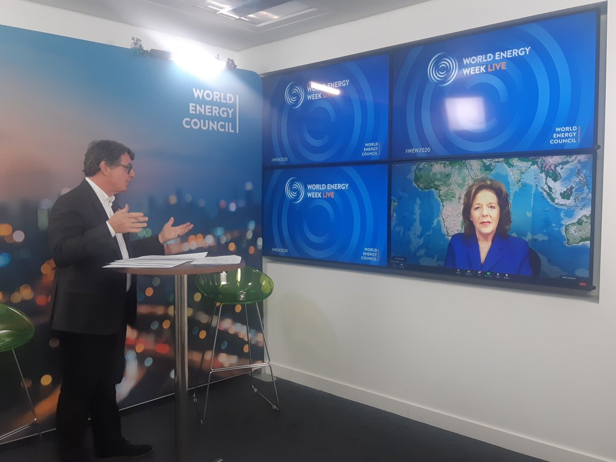 Cassie_Sale's tweet photo. Our London &amp; Dubai hosts on top form today at World Energy Week LIVE! @arthurhanna @eithnetreanor
 #WEW2020 #PassionForEnergy @WECouncil https://t.co/vw7sssHSpD