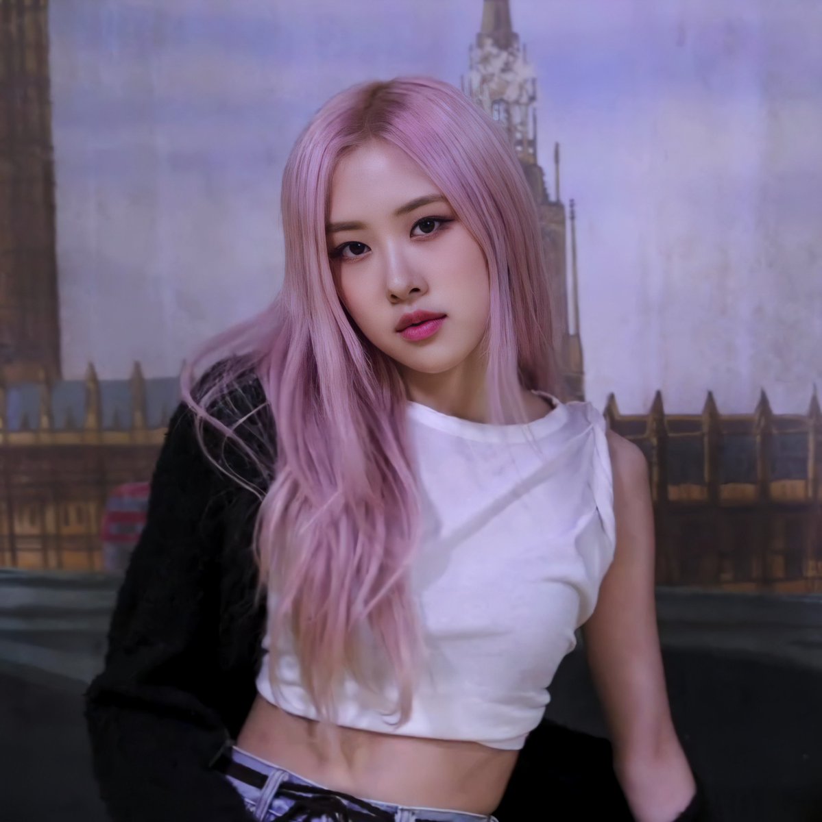 roseannepics's tweet photo. ROSÉ https://t.co/e02PZPi4rD