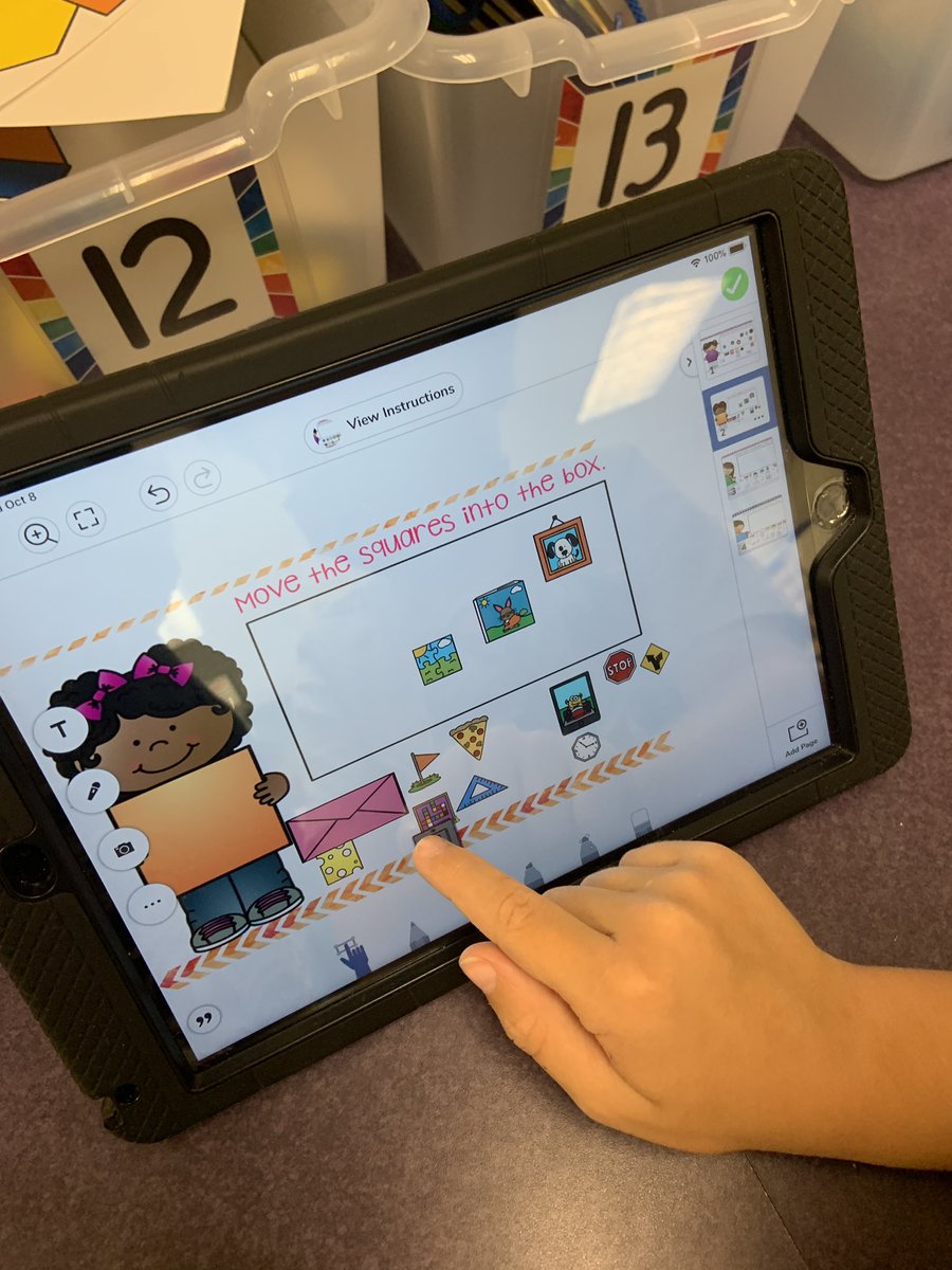 ITRTtinytech's tweet image. We can find matching shapes! Kindergarten students locate circles and squares using the @Seesaw app on iPads. @HanoverSchools #EdTech