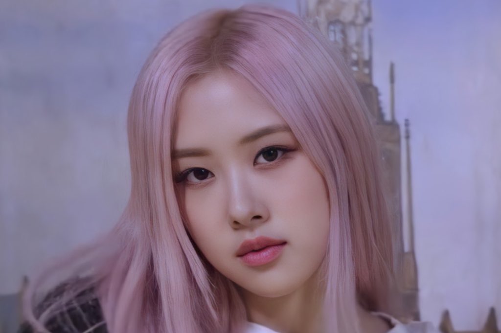 hii_rose211's tweet photo. 🥺😢😭😰💗 #로제 #ROSÉ https://t.co/vMC3obRWZc
