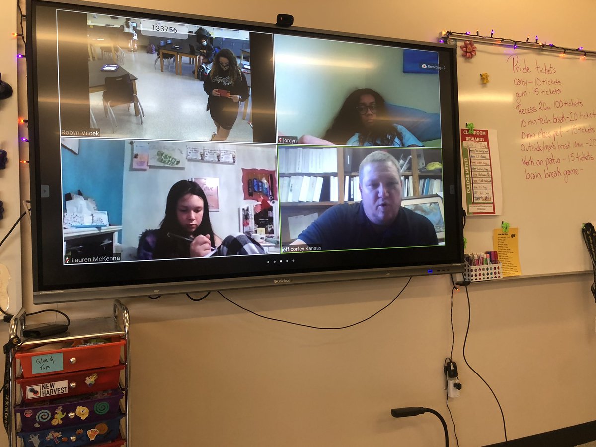 Robynlv's tweet image. Guest speaker from Ks Game and Fish talked to #STEM students today. Next week we fish 🎣 #datacollection #fishdata #waterquality @ACMS_Jaguars