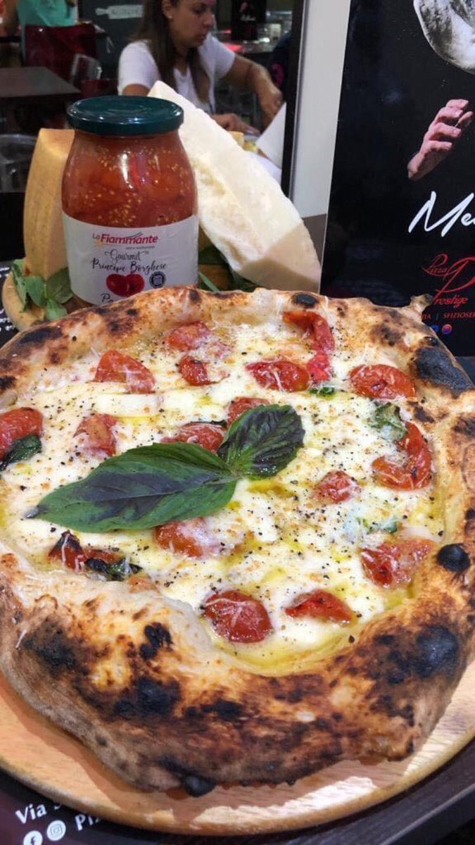 PrestigePizza's tweet photo. Pizza SCARPARIELLO 🔥 https://t.co/lMulySqEcJ