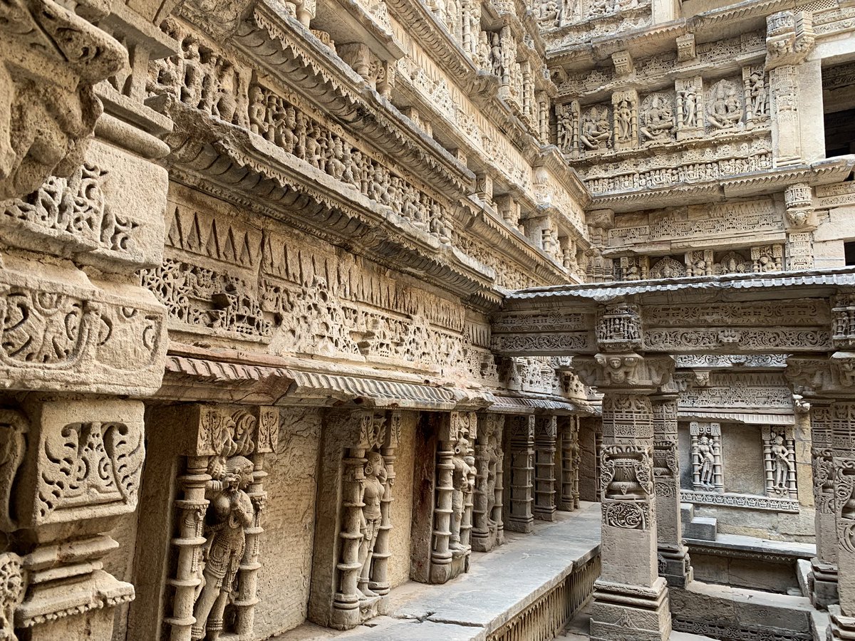 GloryHindus's tweet image. It was buried in the sand of Saraswati river for 7 hundreds yrs around, that’s why in good condition... Only 2-3 major  figures missing of Visnu Inkarnation. Fortified city famous for diamond merchants and Saris( Patola). #GujaratGhumo #NearRudramahalya google.co.in/amp/s/hinduexi…