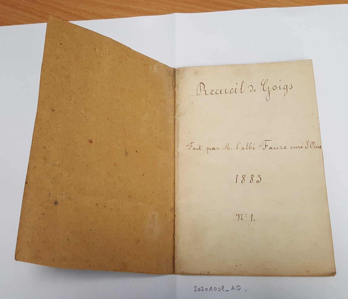 BibdiocPerpi's tweet image. Le versement du jour contient ce "Recueil de #Goigs fait par M. l'abbé Faure curé d'#Oms" en 1883.

Encore un inconnu (1835-?) dont il va falloir reconstituer le parcours !

Avec une prière pour le 29 août quelque peu... dramatique. 
#PyrénéesOrientales #catalan @EstudiUpvd